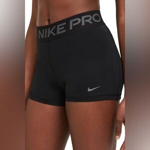 Nike pro shorts black